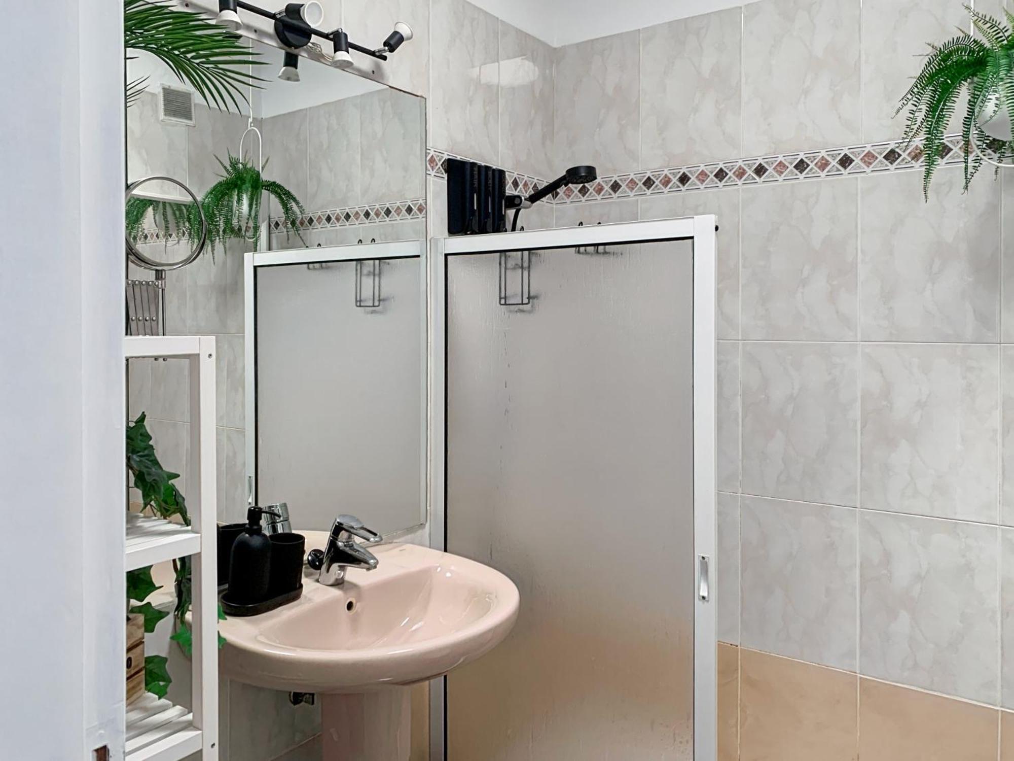 פלאיה הונדה Habitaciones Privadas Cerca De La Playa Y Aeropuerto En Casa Compartida Con Otros Huespedes מראה חיצוני תמונה